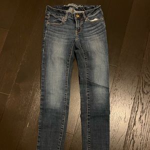 Low rise skinny jeans